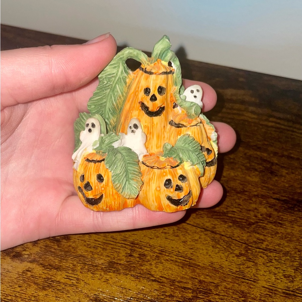 2 Small Figurines Decor - Picture 5 of 6